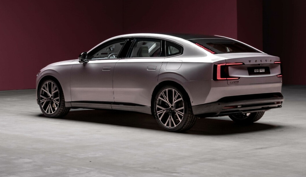 Revised Volvo ES90 now in production and will come to SA