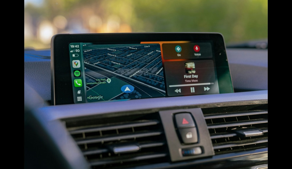 Understanding Smartphone Integration: Apple CarPlay and Android Auto Explained