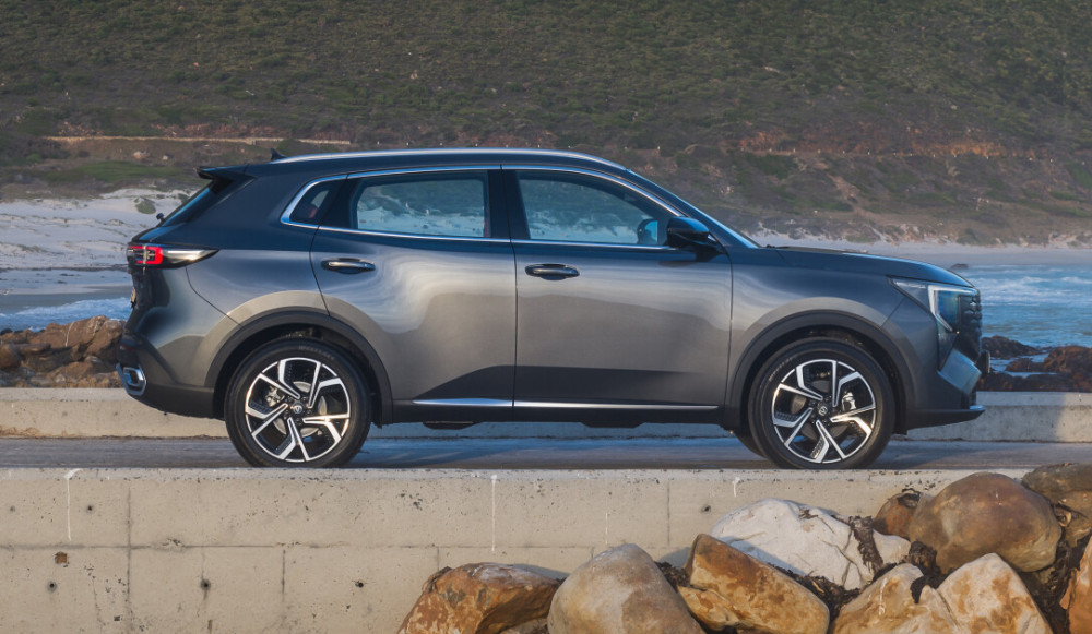 First Drive - Changan UNI-S