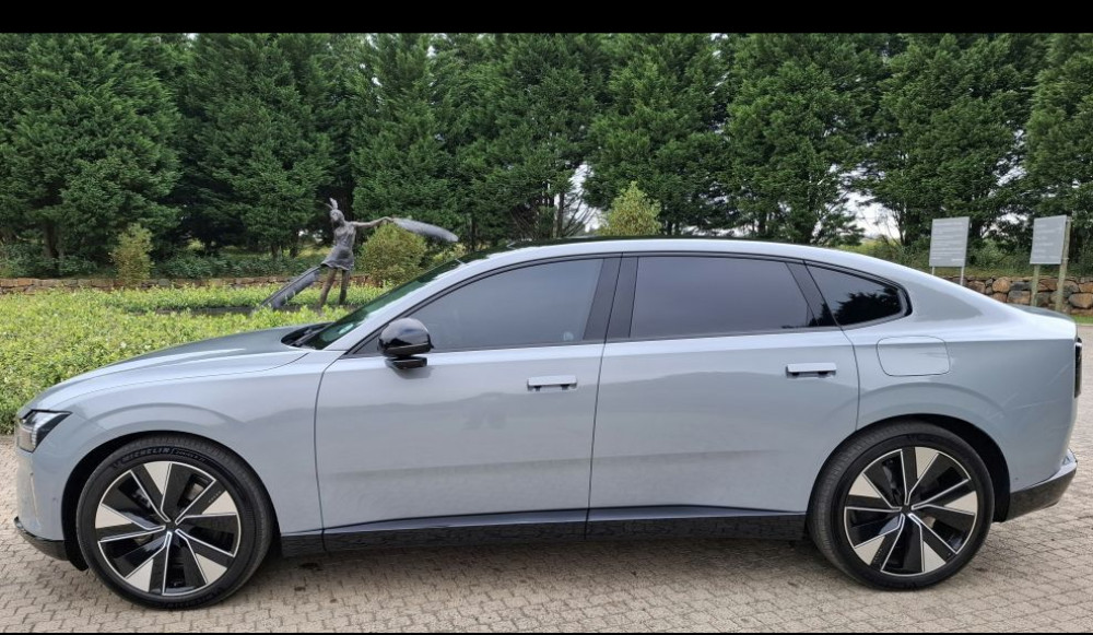 Road Review - Volvo ES 90 Ultra