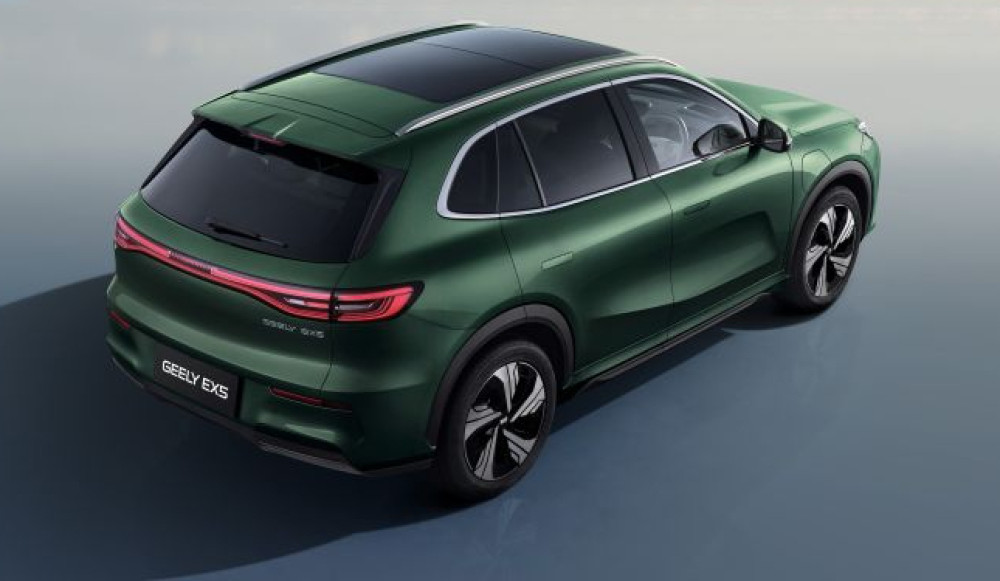 Road Review - Geely EX5