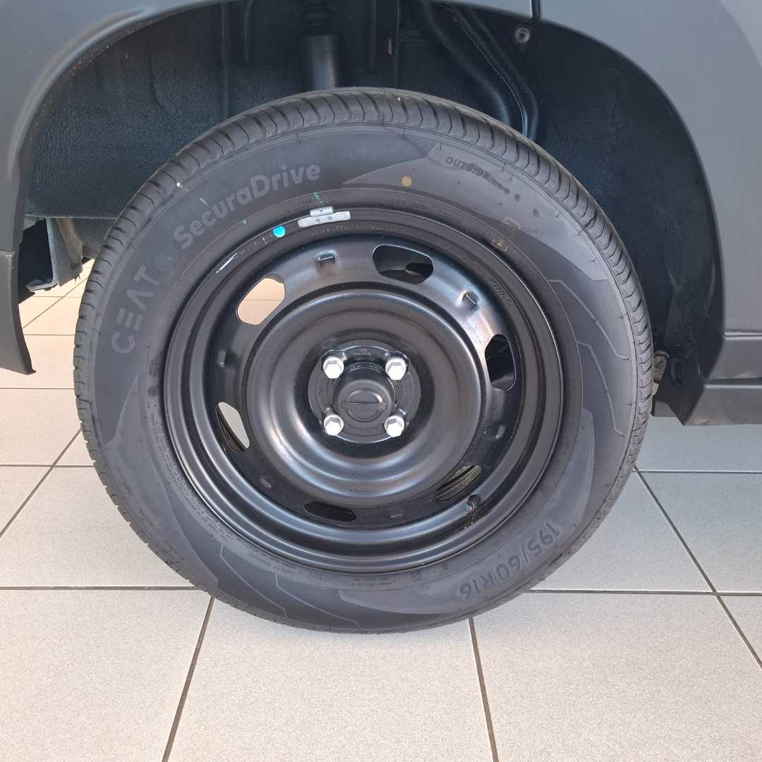 Photo 9 of 24