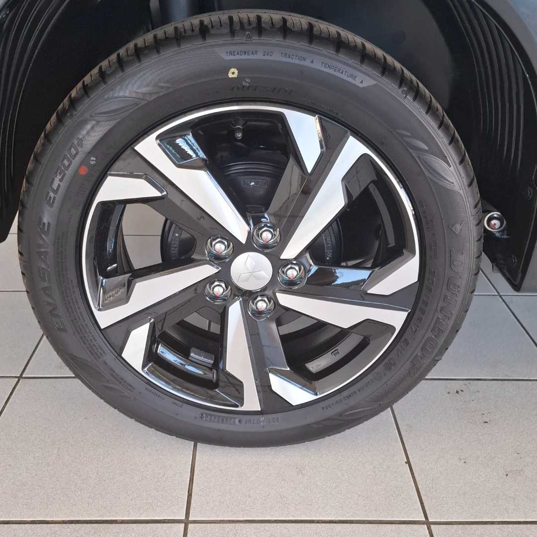 Photo 9 of 25