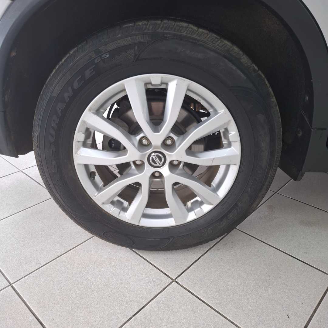 Photo 9 of 27