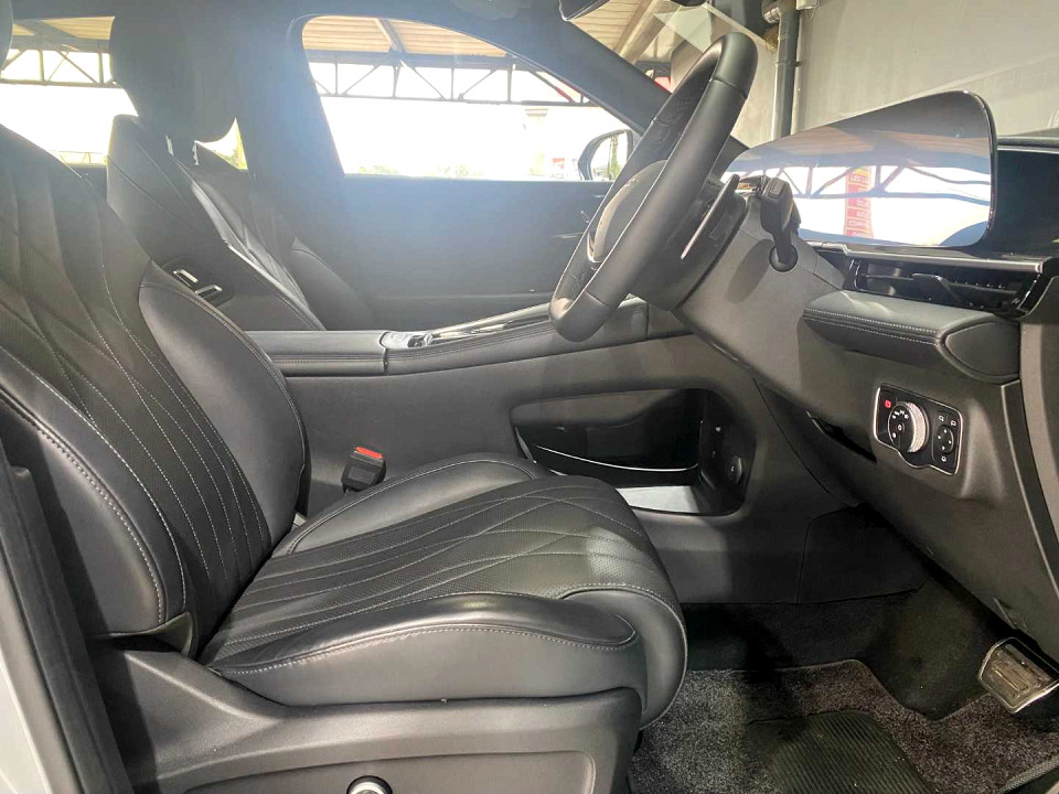 Photo 12 of 20