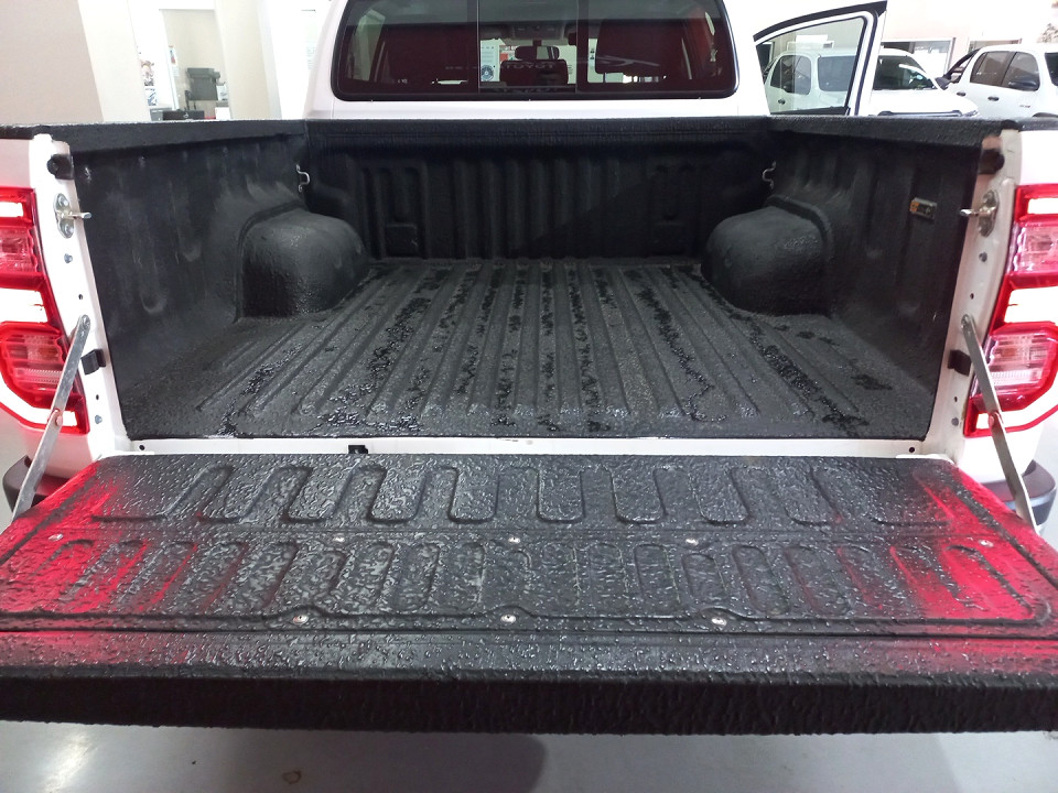Photo 18 of 25