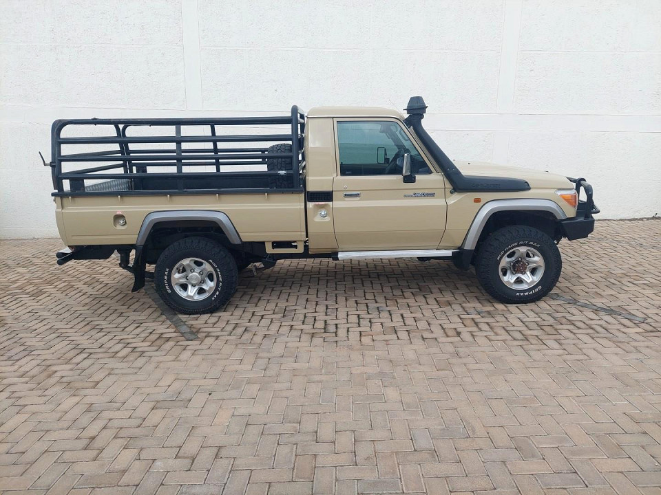 Photo 2 of 21
