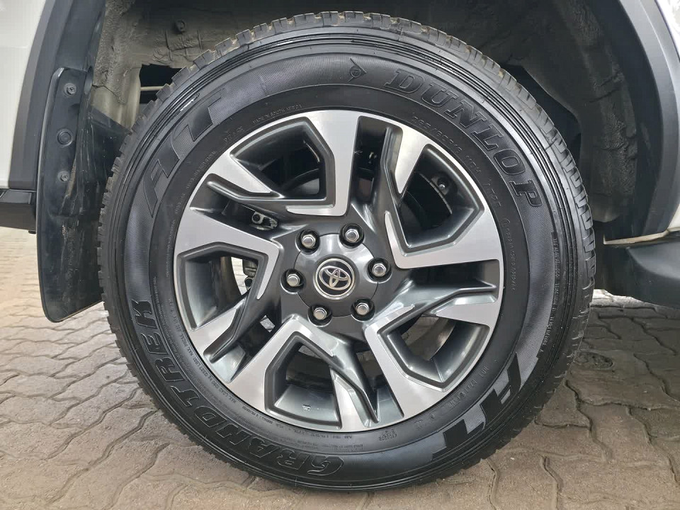 Photo 18 of 23