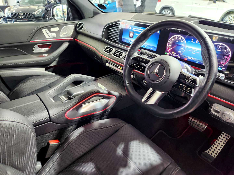 Photo 8 of 20