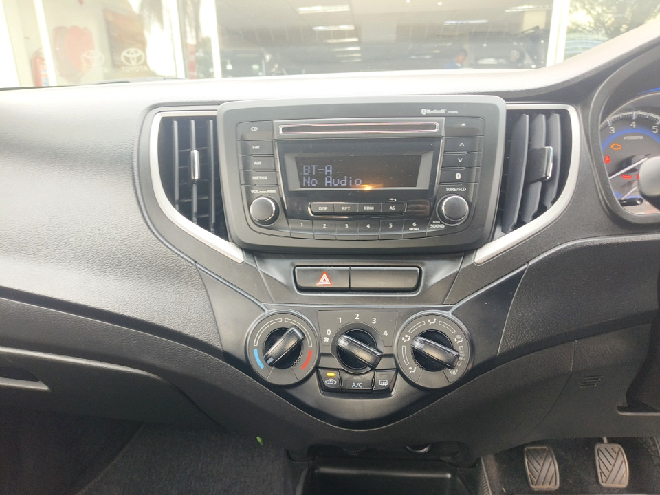 Photo 15 of 28