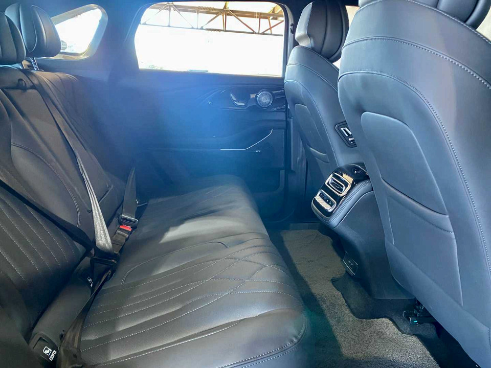 Photo 10 of 20