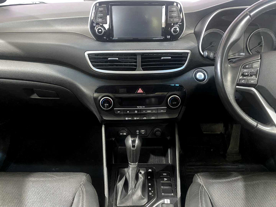 Photo 18 of 20