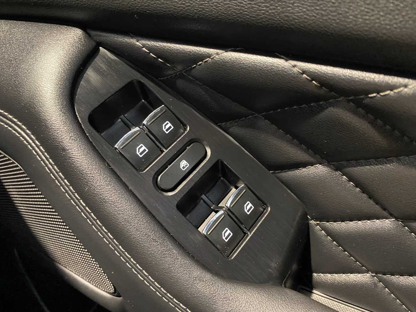 Photo 13 of 20