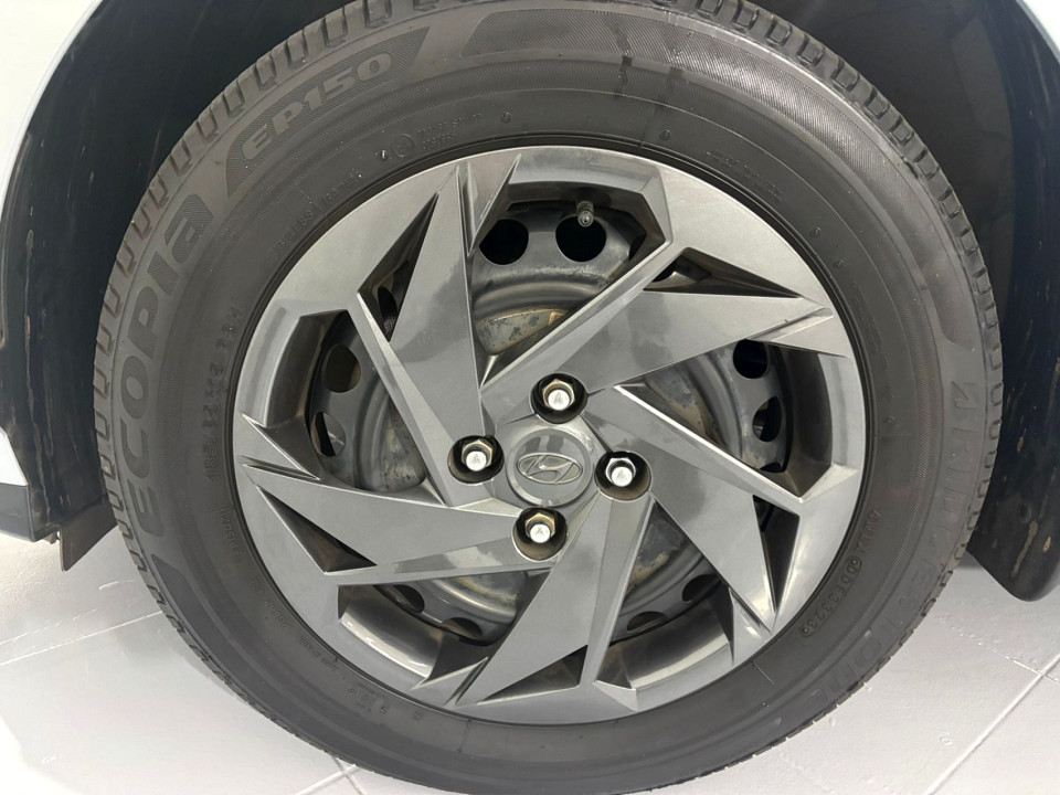 Photo 18 of 20