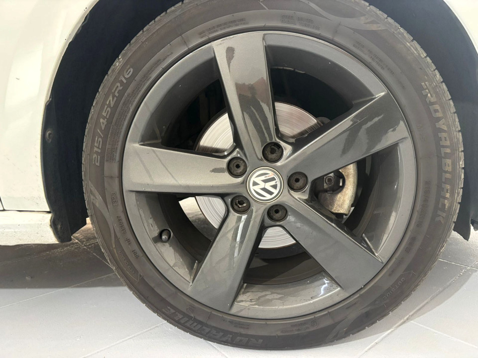 Photo 9 of 20