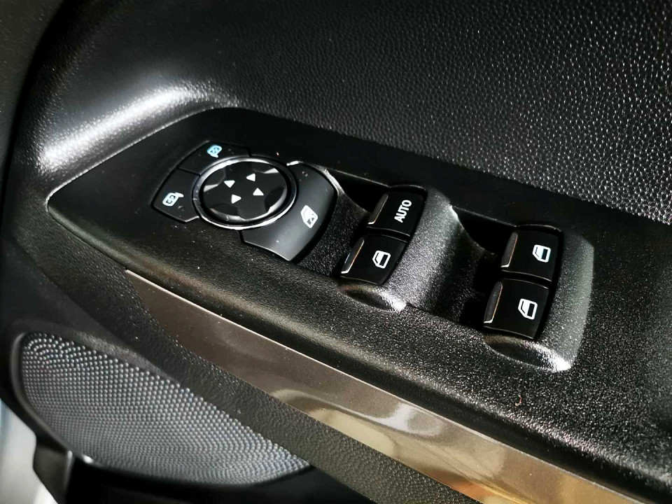 Photo 18 of 20