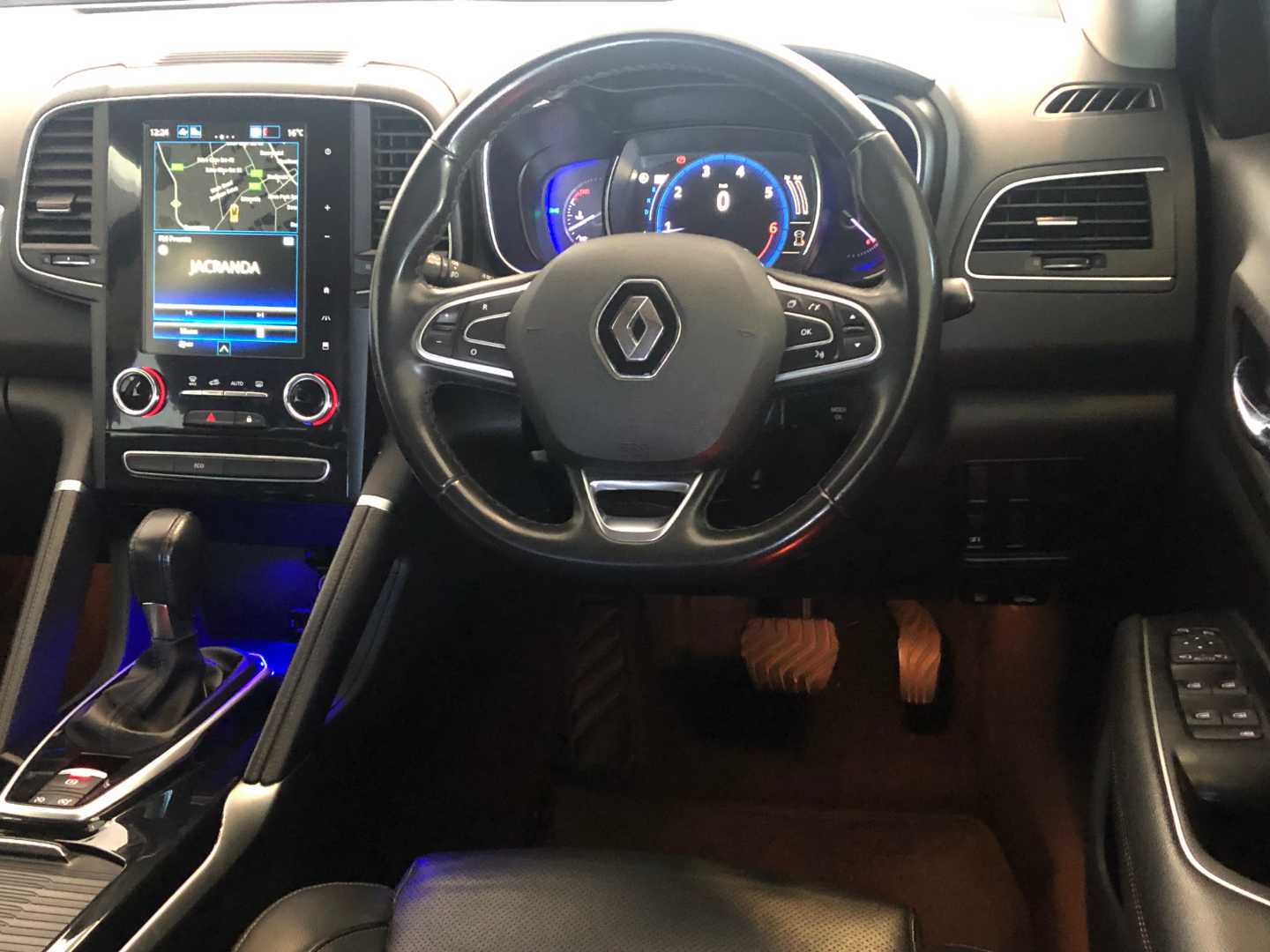 Photo 13 of 20
