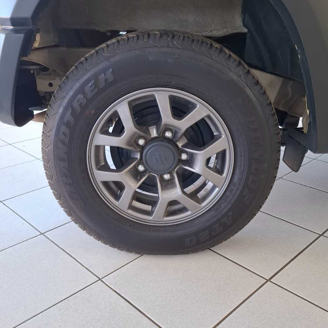 Photo 9 of 28