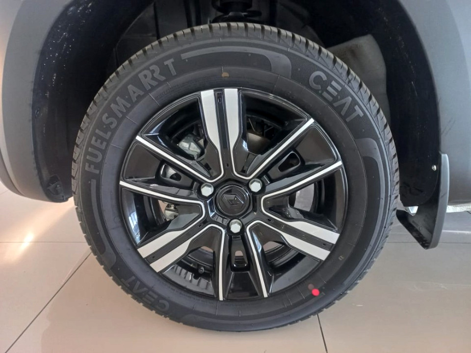 Photo 18 of 21