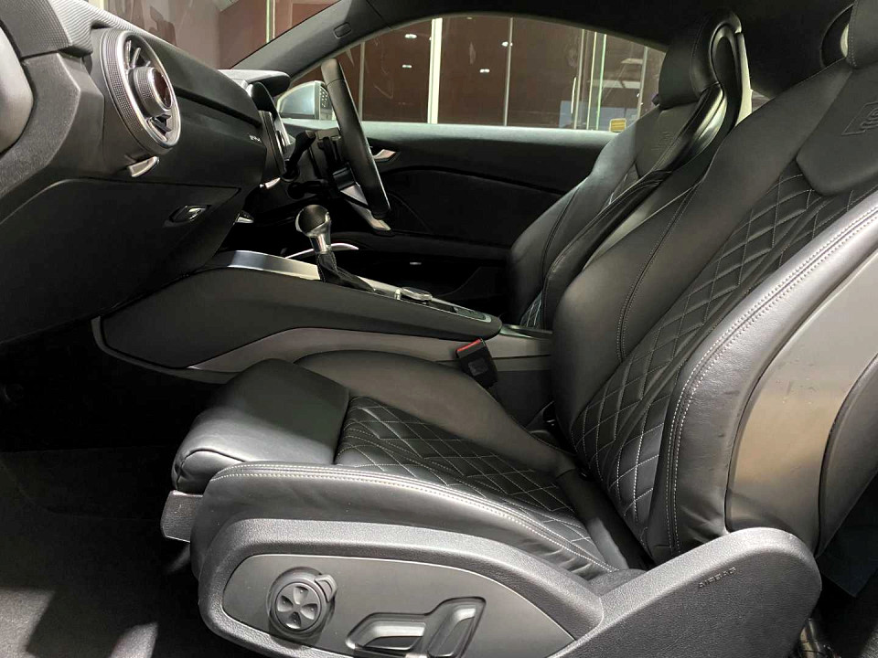Photo 8 of 20
