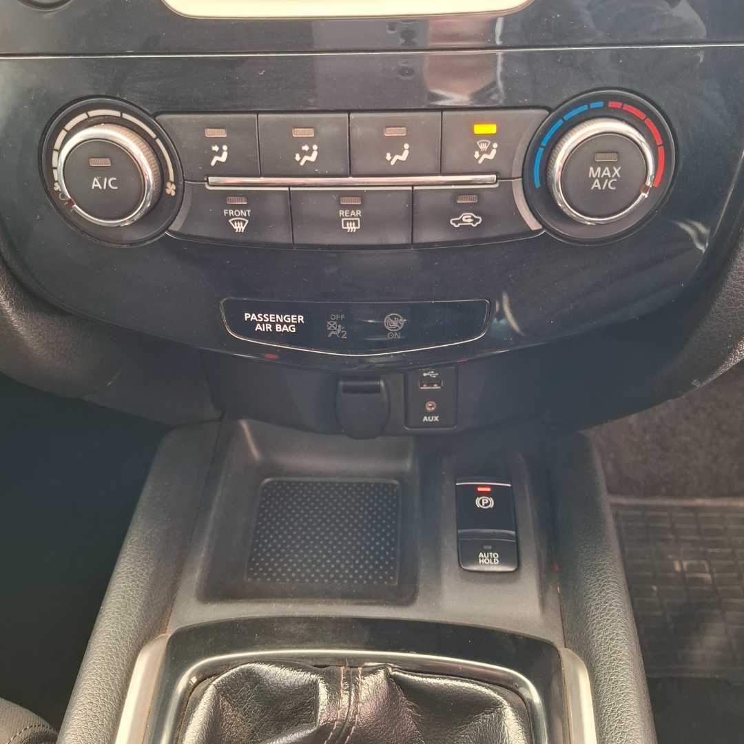 Photo 18 of 23