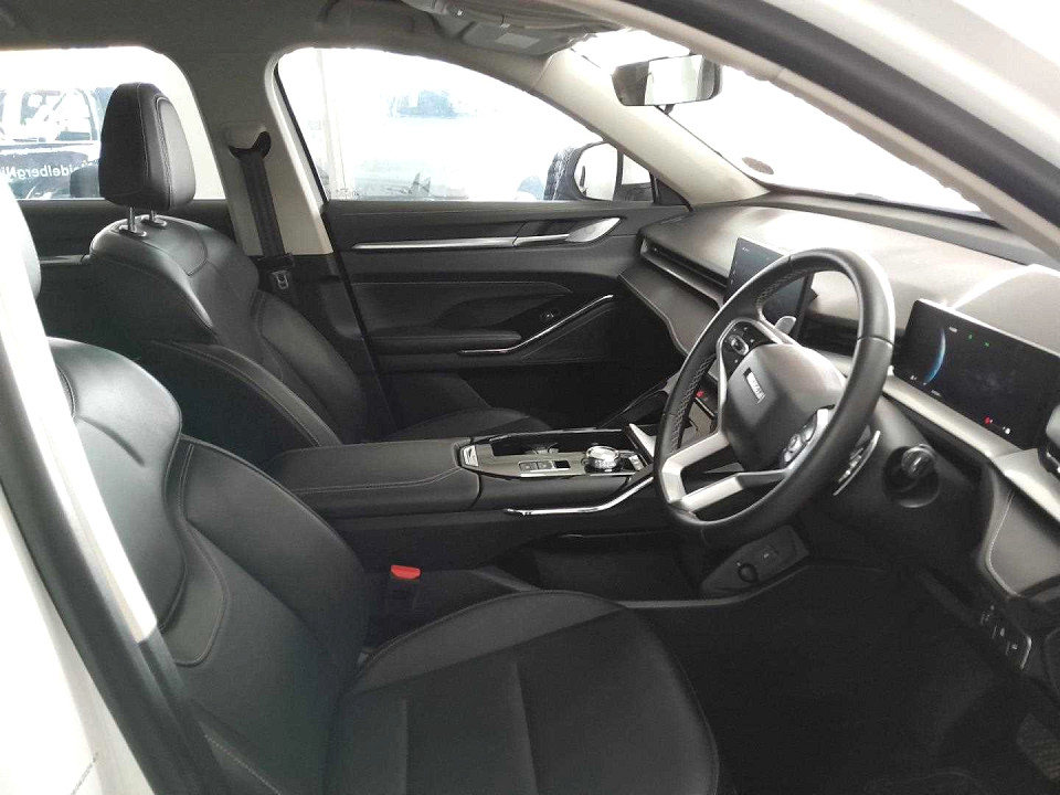 Photo 14 of 20
