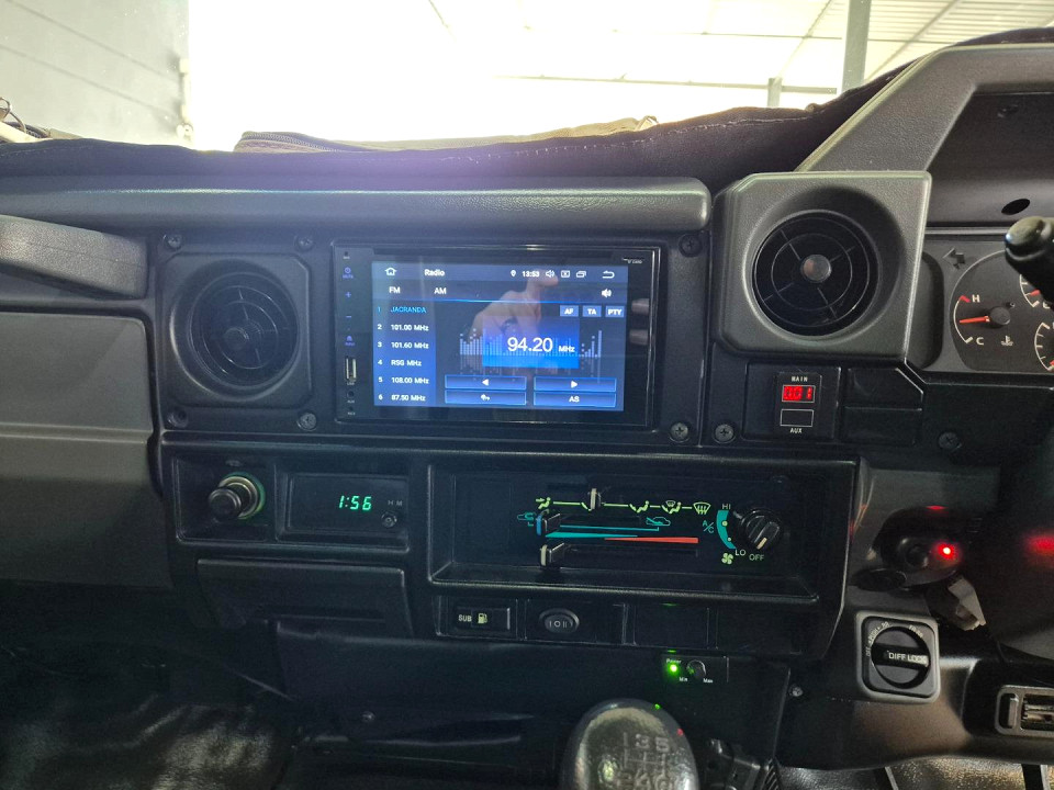 Photo 18 of 25