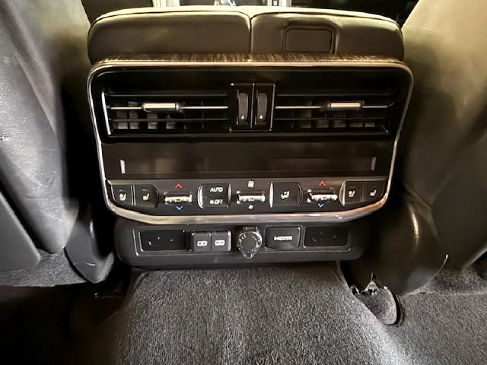 Photo 23 of 25