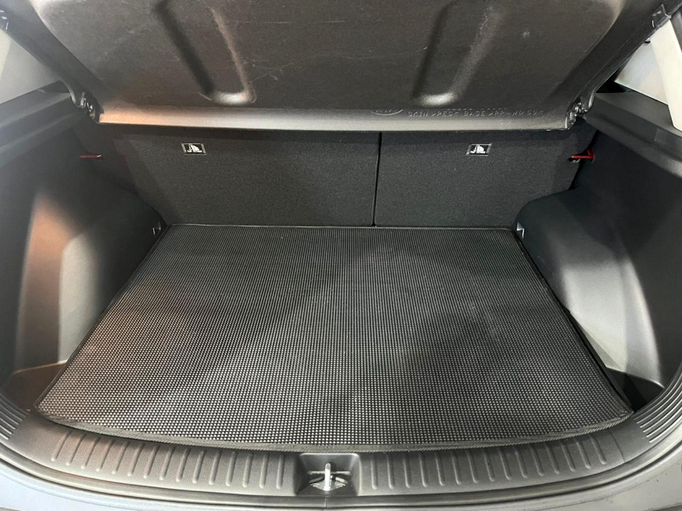 Photo 9 of 20