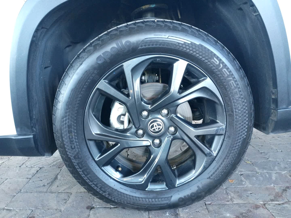 Photo 22 of 28