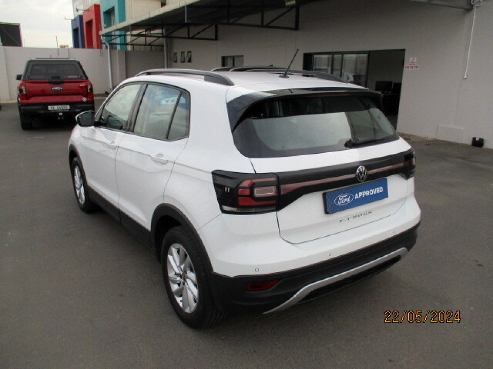 Photo 8 of 24