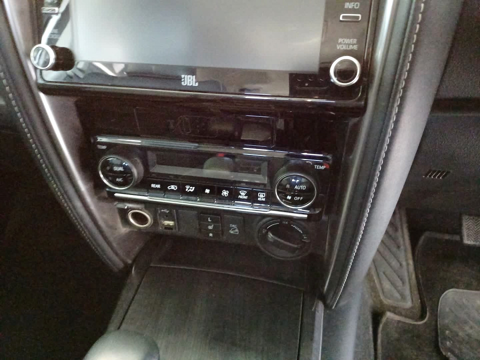 Photo 15 of 27