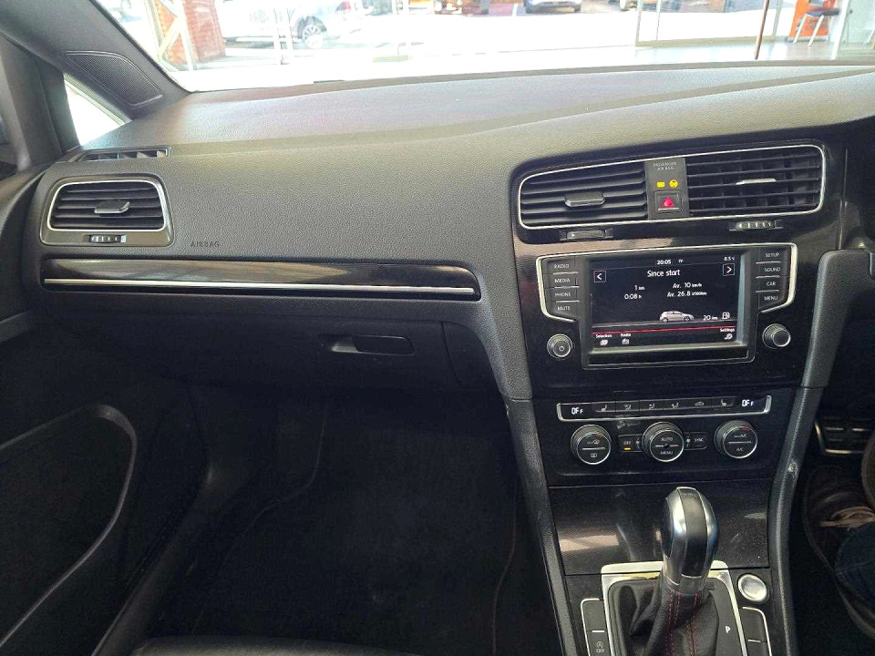 Photo 19 of 20