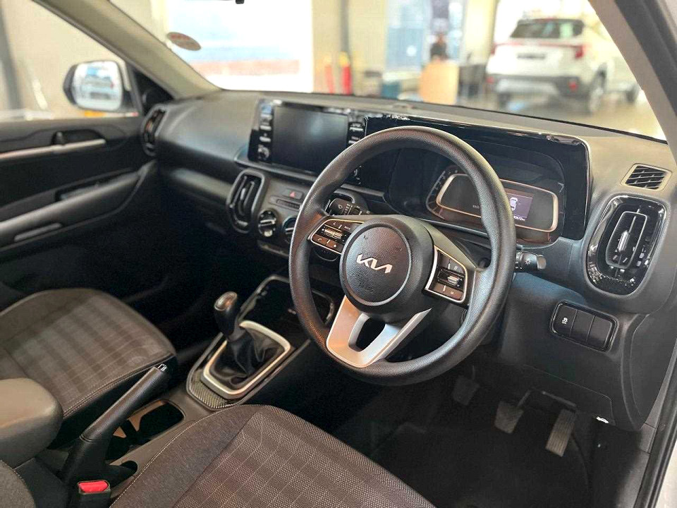 Photo 8 of 20