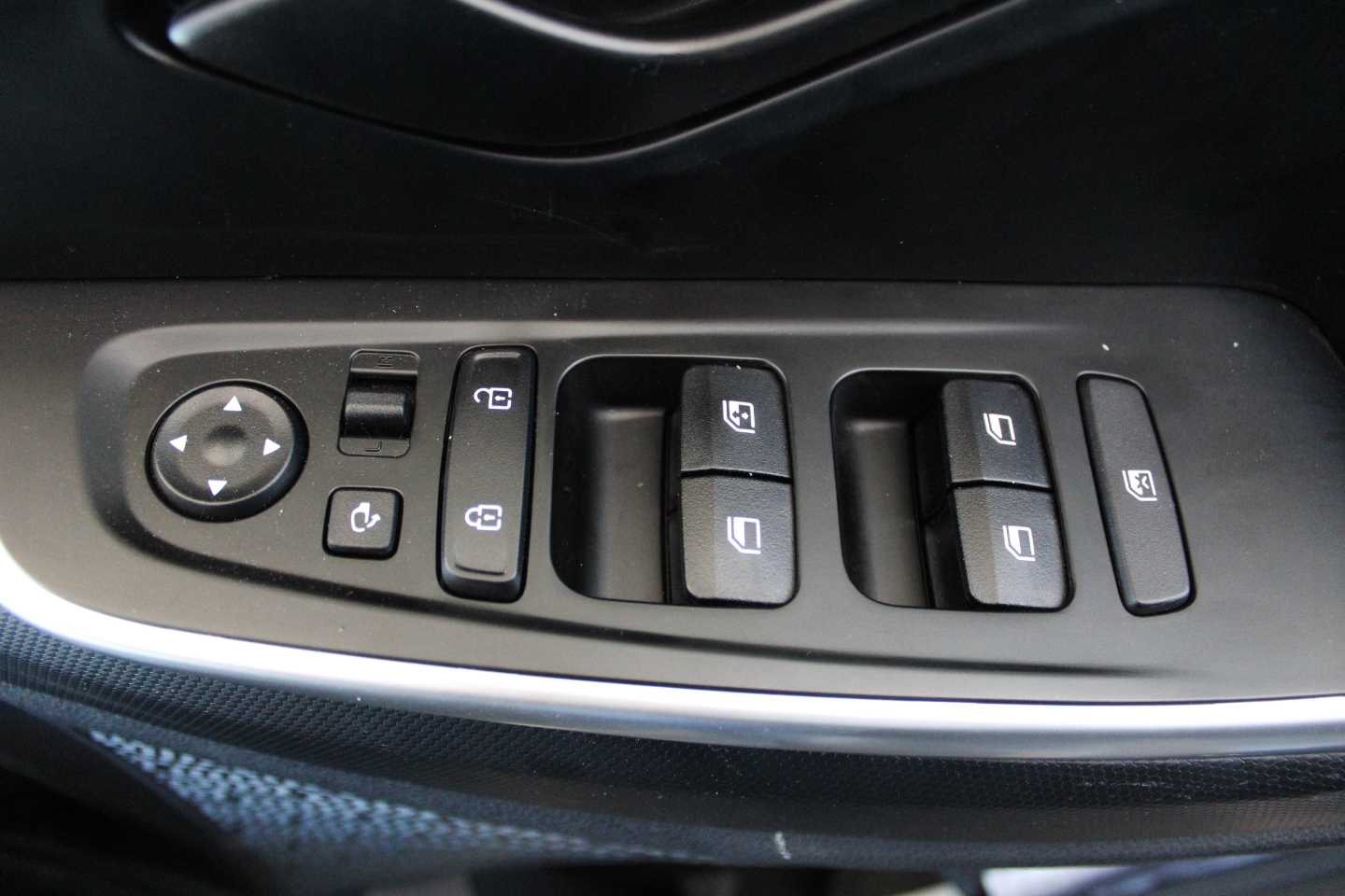 Photo 12 of 18