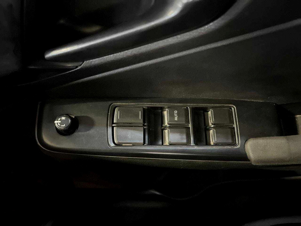Photo 18 of 20