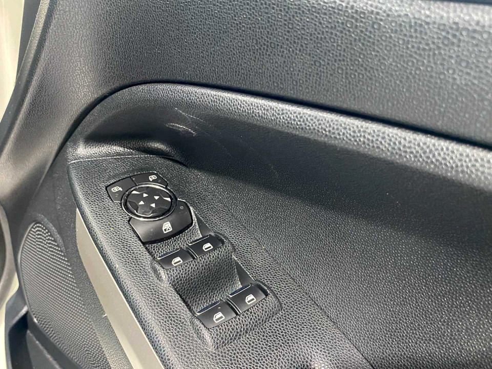 Photo 14 of 20