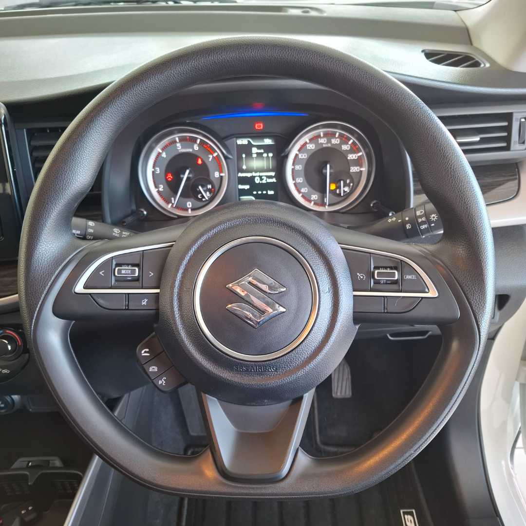 Photo 14 of 28