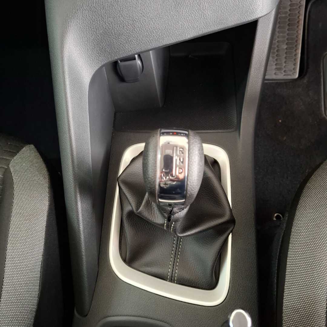 Photo 18 of 25