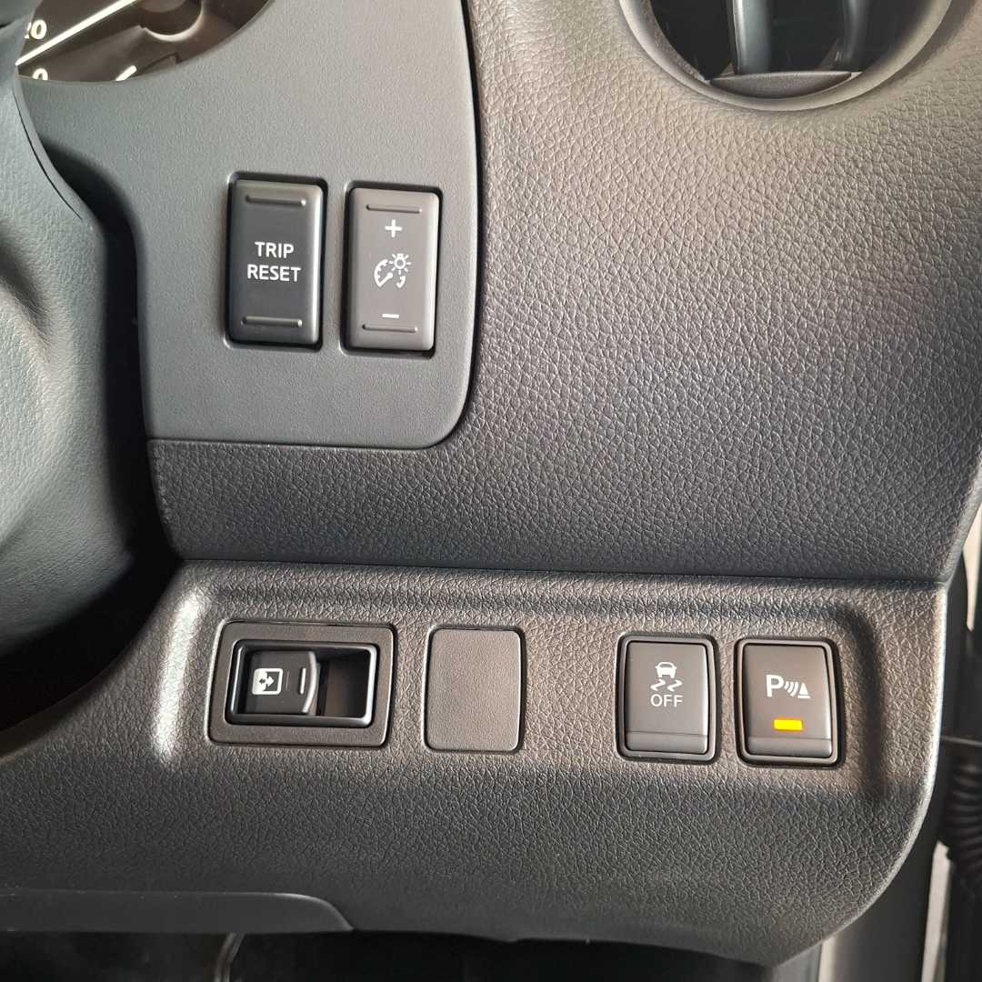 Photo 17 of 28