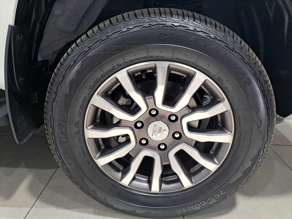Photo 4 of 18