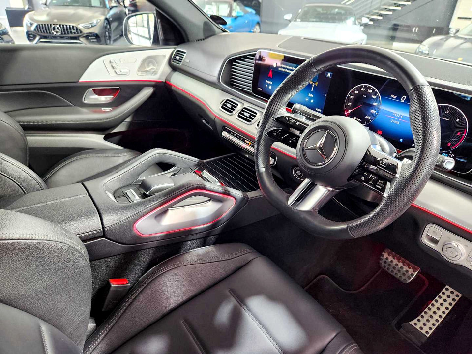 Photo 8 of 20