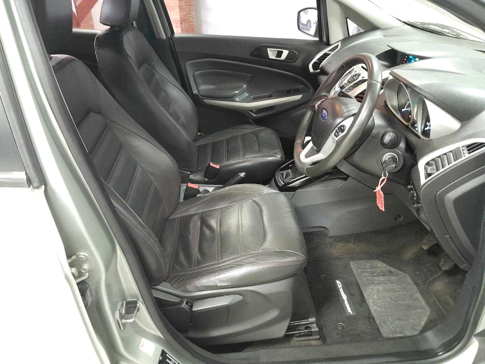 Photo 11 of 20