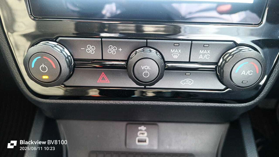 Photo 20 of 23