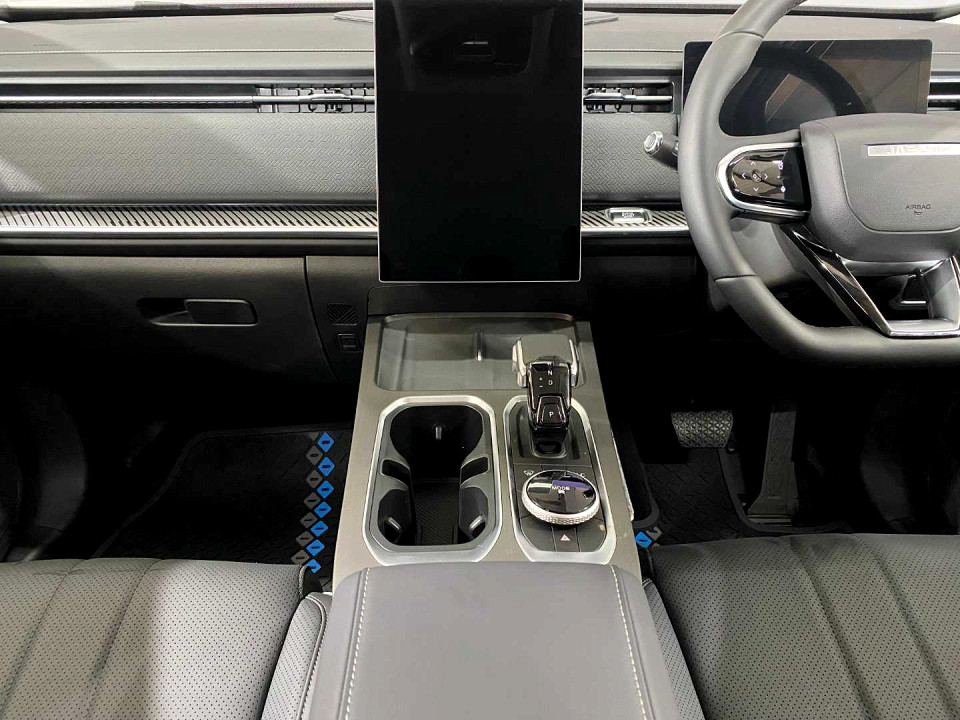 Photo 18 of 20