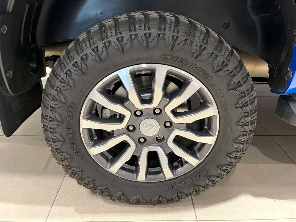 Photo 4 of 18