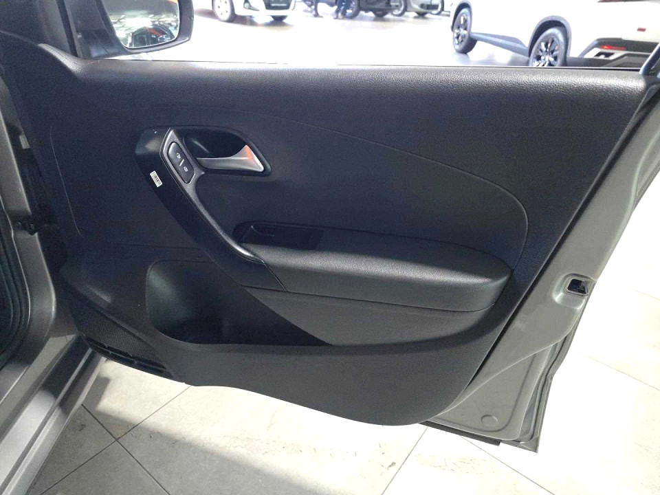 Photo 16 of 20
