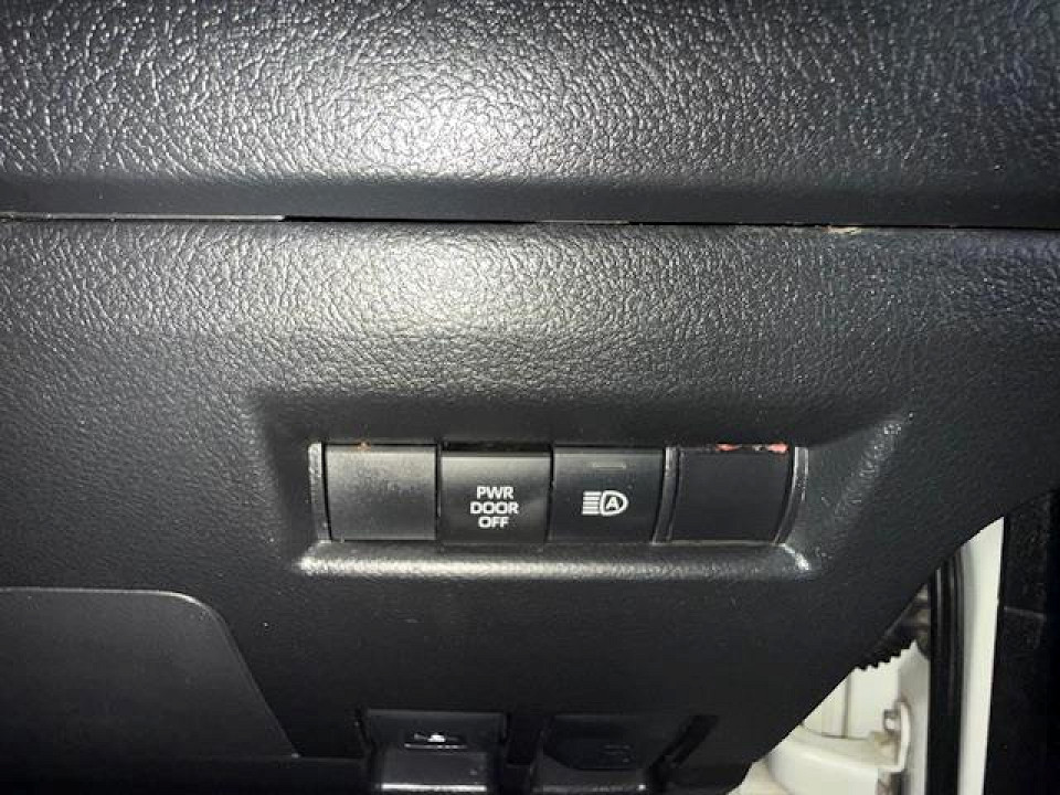 Photo 18 of 25
