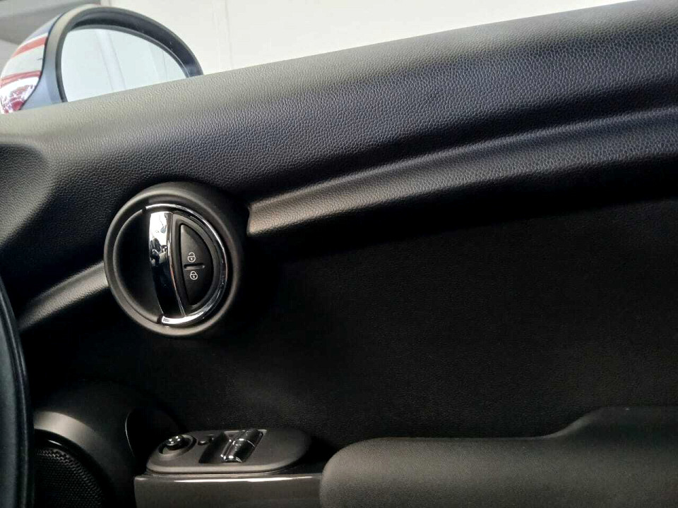 Photo 15 of 18