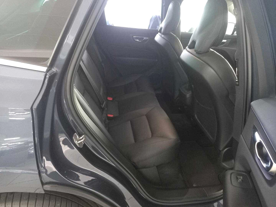Photo 10 of 20